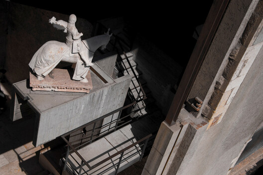 Thick Walls and Deep Openings: When Architecture Rediscovers Mass - Image 9 of 24