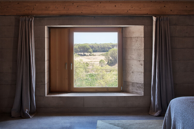 Thick Walls and Deep Openings: When Architecture Rediscovers Mass - Image 3 of 24