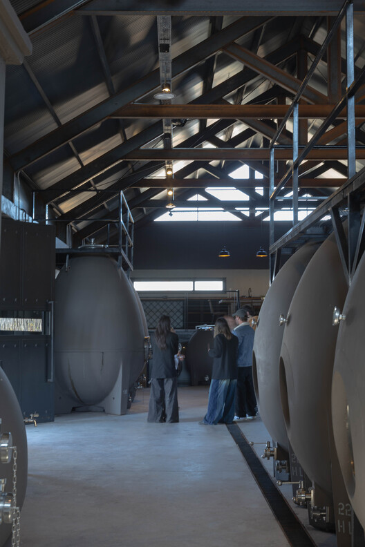 Escala Humana Wines Winery / Monte Arquitectura de Autor + Rare Studio Experimental + Unamuno Arquitectura - Interior Photography, Stairs, Steel