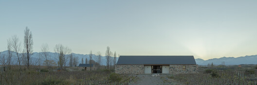 Escala Humana Wines Winery / Monte Arquitectura de Autor + Rare Studio Experimental + Unamuno Arquitectura - Exterior Photography