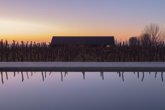 Escala Humana Wines Winery / Monte Arquitectura de Autor + Rare Studio Experimental + Unamuno Arquitectura - Exterior Photography