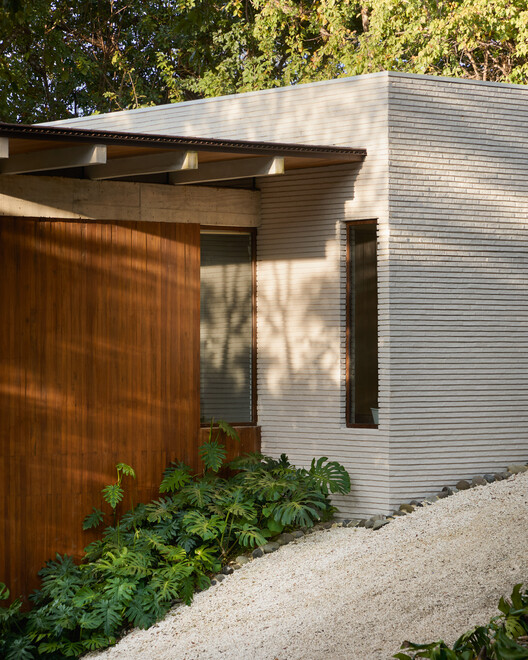 Tres Pochotes House / FAMM Arquitectura Tres Pochotes House / FAMM Arquitectura - Exterior Photography, Wood, Garden