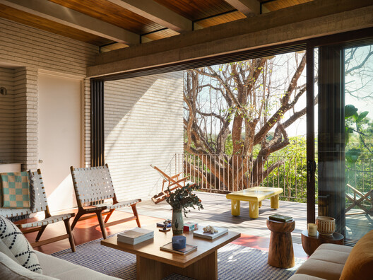 Tres Pochotes House / FAMM Arquitectura Tres Pochotes House / FAMM Arquitectura - Interior Photography, Living Room, Wood, Chair