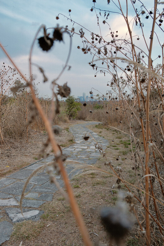 Reading the Territory: The Landscapes of Estudio Ome Reading the Territory: The Landscapes of Estudio Ome - Image 10 of 36