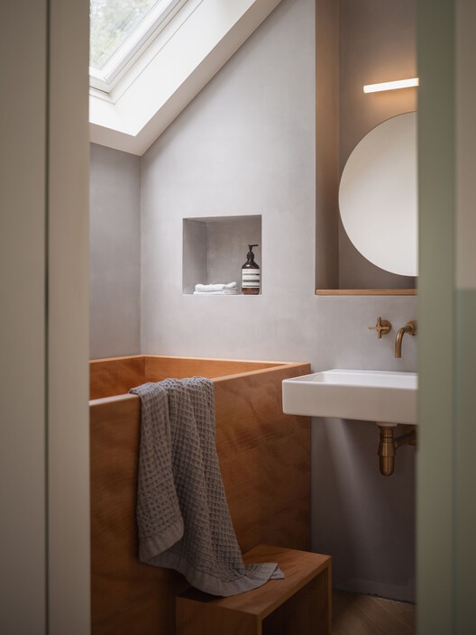 Pyramid House / Khan Bonshek Pyramid House / Khan Bonshek - Interior Photography, Bathroom, Sink, Lighting
