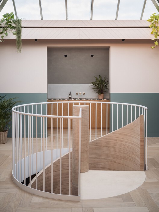 Pyramid House / Khan Bonshek Pyramid House / Khan Bonshek - Interior Photography, Handrail