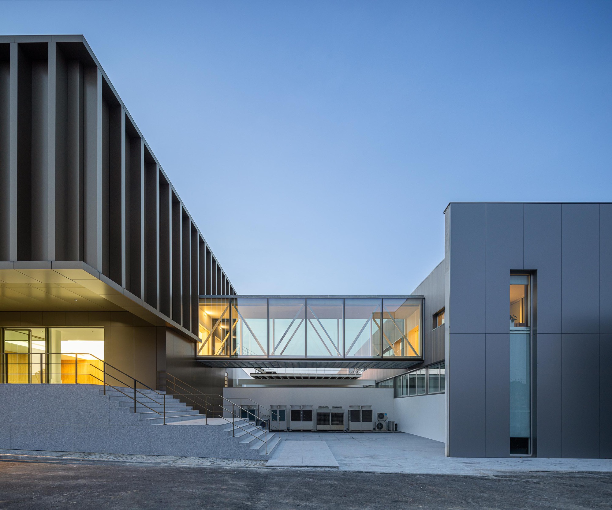 Новая штаб-квартира PRF в Лейрии. Фото: Ivo Tavares Studio / Impare Arquitectura