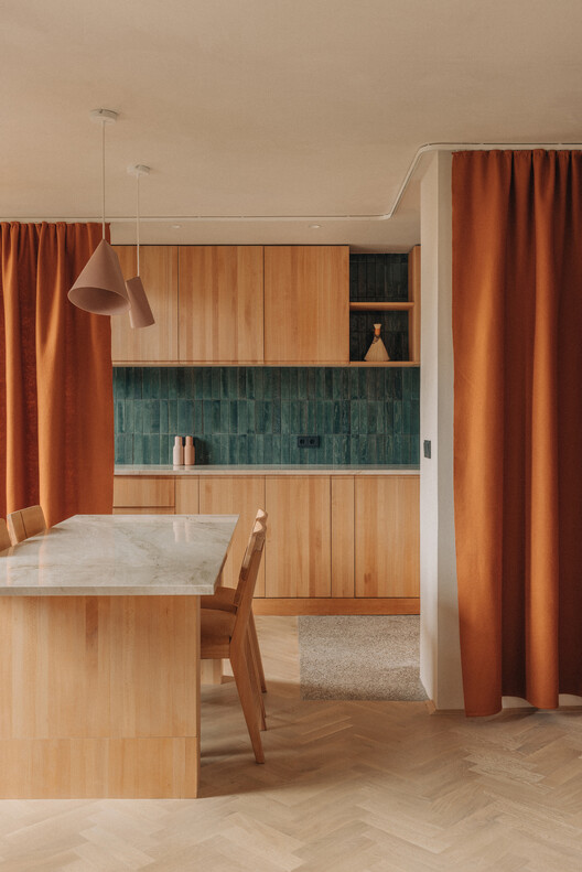 Zemlja Earth Apartment / Projekt V Arhitektura Zemlja Earth Apartment / Projekt V Arhitektura - Interior Photography, Kitchen, Wood, Chair