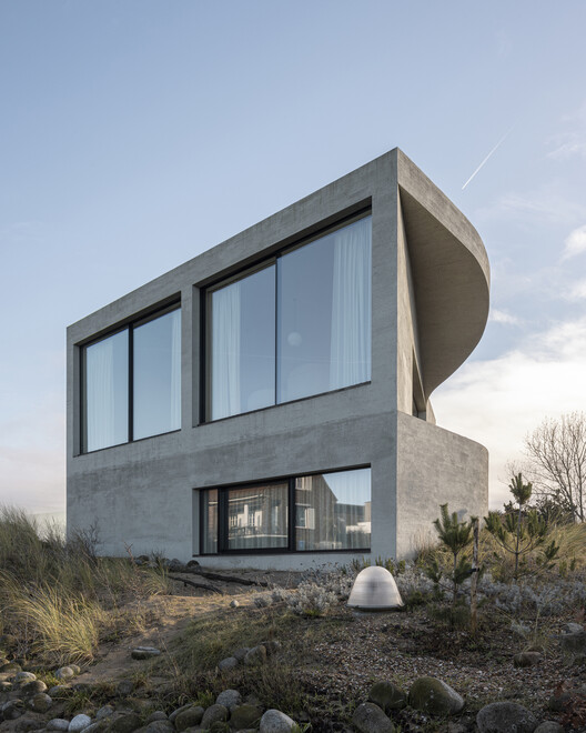 Villa Nouvelle Vague  / Magalie Munters™ Architecture - Exterior Photography, Concrete