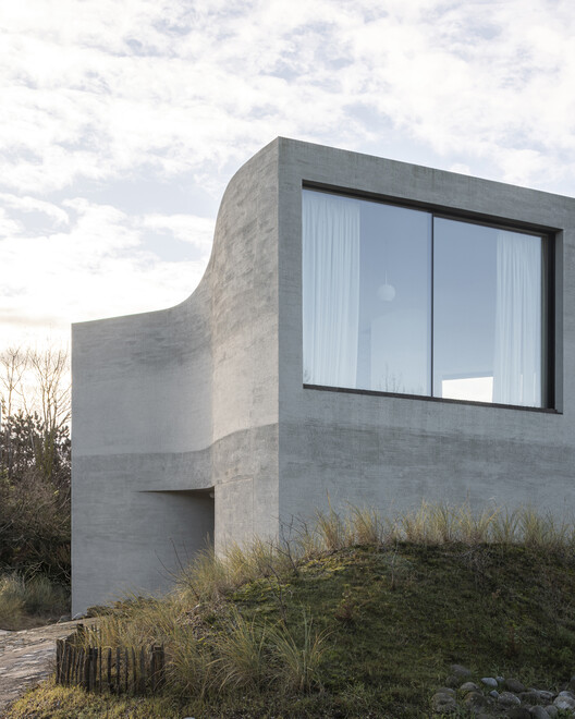 Villa Nouvelle Vague  / Magalie Munters™ Architecture - Exterior Photography, Concrete