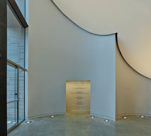 Loyola University Chapel / Trahan Architects - Image 10 of 34
