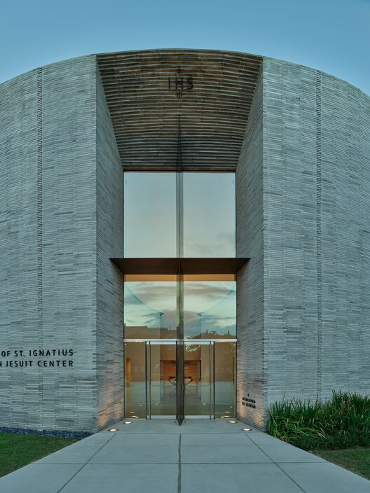 Loyola University Chapel / Trahan Architects - Exterior Photography