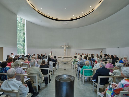 Loyola University Chapel / Trahan Architects - Interior Photography