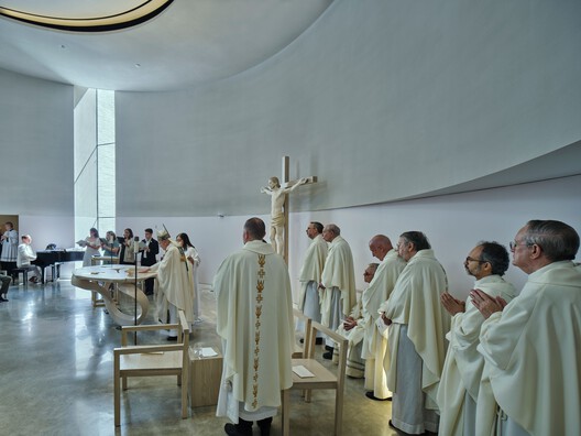 Loyola University Chapel / Trahan Architects - Interior Photography, Closet