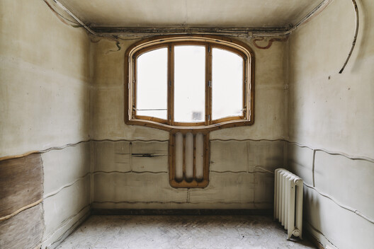 Antoni Gaudí’s Last Original Residence at Casa Batlló Opens Following Three-Year Restoration Antoni Gaudí’s Last Original Residence at Casa Batlló Opens Following Three-Year Restoration - Image 5 of 14
