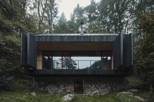 Between the Rock and the River / Mimosa architects Between the Rock and the River / Mimosa architects - Exterior Photography, Wood, Forest