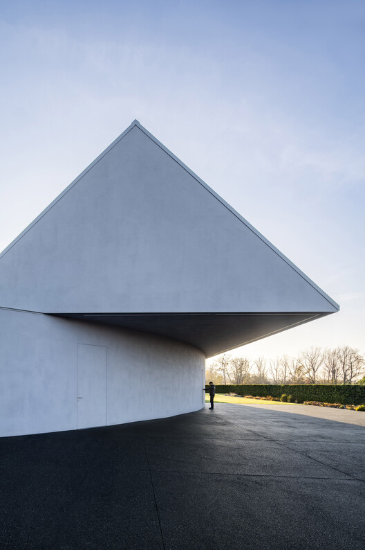 Yaw House / Robert Konieczny + KWK Promes - Image 3 of 21