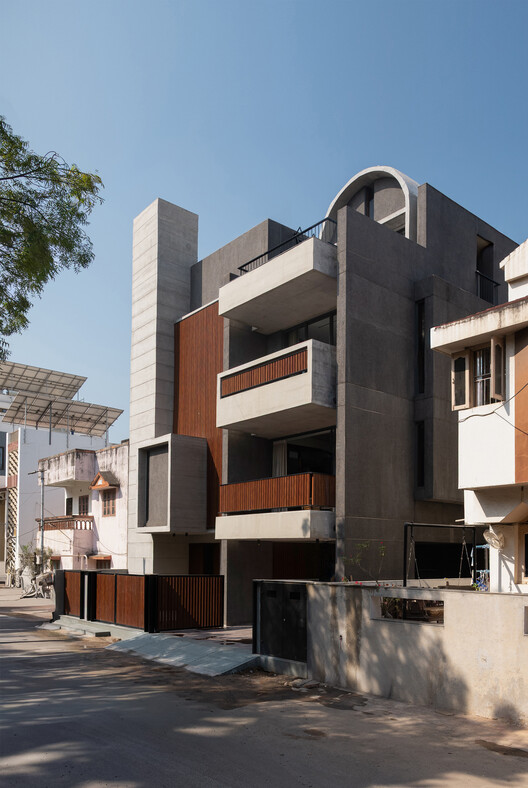 Veiled Void / ROOMOOR - Exterior Photography, Houses, Balcony