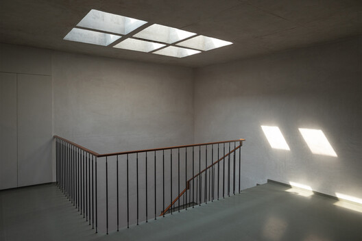 Veiled Void / ROOMOOR Veiled Void / ROOMOOR - Image 17 of 31