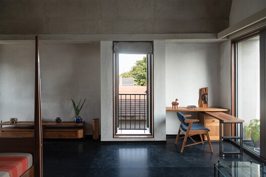 Veiled Void / ROOMOOR Veiled Void / ROOMOOR - Interior Photography, Wood, Chair