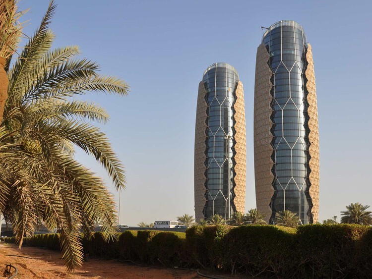 Oil, Glass, and Identity: Gulf Modernism Between Global Image and Local Climate - Image 12 of 13