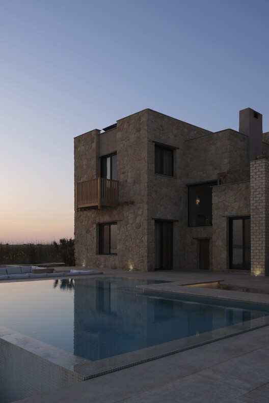 Gagy Self-Sufficient House / Kareem Aldomiaty + Ehab Aldomiaty Gagy Self-Sufficient House / Kareem Aldomiaty + Ehab Aldomiaty - Exterior Photography
