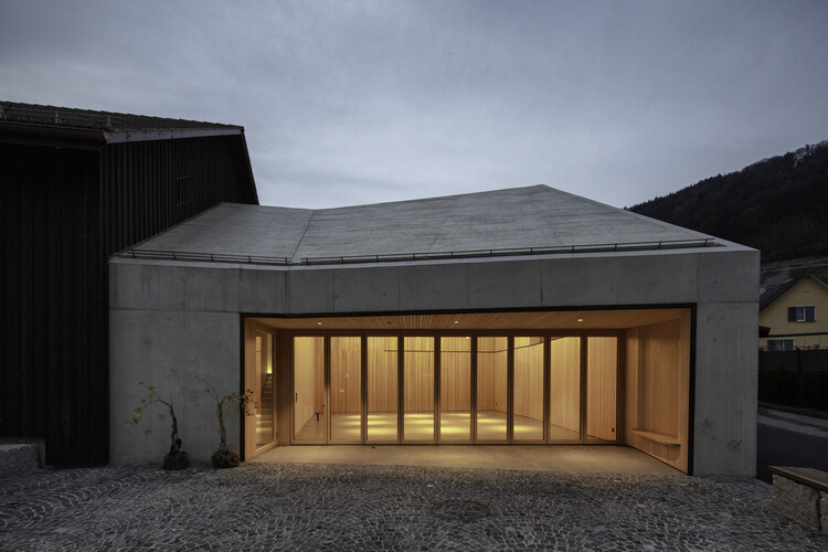 Making a Characterful Entrance: The Architectural Impact of Wooden Bi-Folding Doors - Image 1 of 16