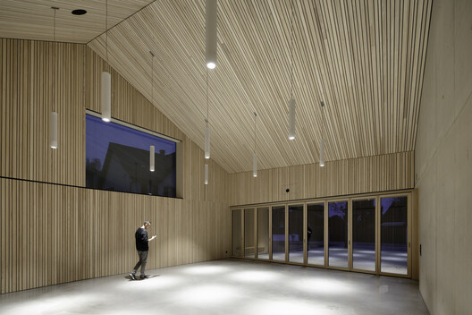 Making a Characterful Entrance: The Architectural Impact of Wooden Bi-Folding Doors Making a Characterful Entrance: The Architectural Impact of Wooden Bi-Folding Doors - Image 13 of 16