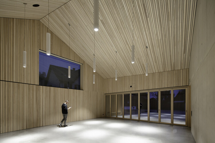 Making a Characterful Entrance: The Architectural Impact of Wooden Bi-Folding Doors - Image 13 of 16