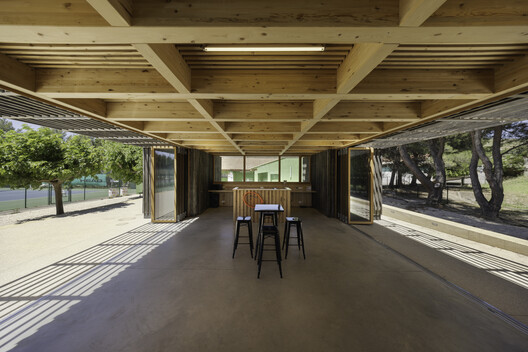 Making a Characterful Entrance: The Architectural Impact of Wooden Bi-Folding Doors Making a Characterful Entrance: The Architectural Impact of Wooden Bi-Folding Doors - Image 16 of 16