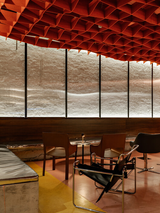 Bar Toalha / ohtake - Fotografia de Interiores, Madeira