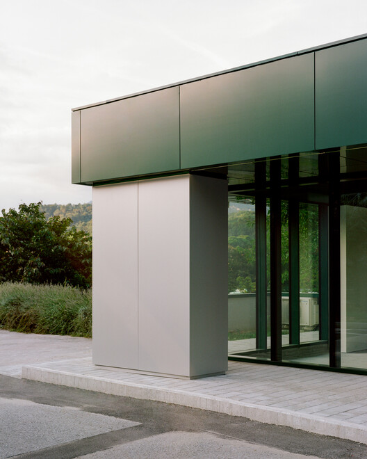 In Limine Gatehouse / Caret Studio In Limine Gatehouse / Caret Studio - Image 9 of 16