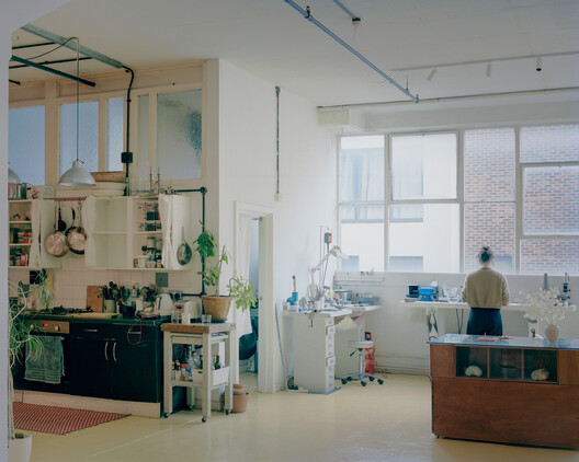 Unit 2F / Mutter - Interior Photography, Lighting, Shelving, Countertop, Chair