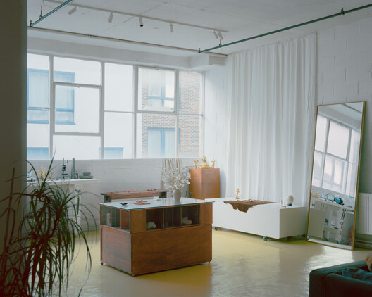 Unit 2F / Mutter - Interior Photography, Lighting, Chair