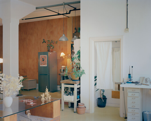 Unit 2F / Mutter - Interior Photography, Lighting, Chair