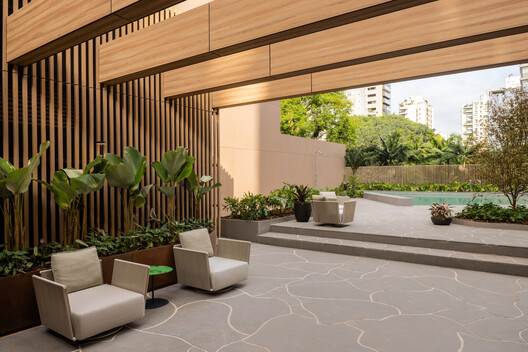Edifício Bueno Brandão 257 / Königsberger Vannucchi Arquitetos Associados - Fotografia de Interiores, Sala de Estar, Aido, Jardim, Pátio
