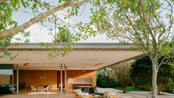 Casa de la Escultura / Sabella Arquitetura