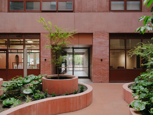 9 Wilson Ave Apartment / MA+Co + Neometro 9 Wilson Ave Apartment / MA+Co + Neometro - Interior Photography, Brick