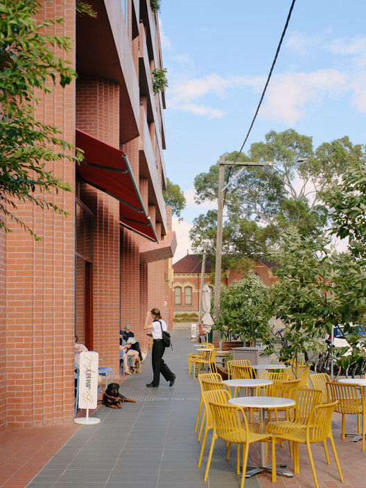 9 Wilson Ave Apartment / MA+Co + Neometro 9 Wilson Ave Apartment / MA+Co + Neometro - Exterior Photography