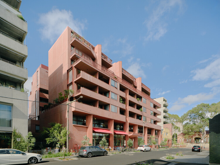 9 Wilson Ave Apartment / MA+Co + Neometro - Exterior Photography