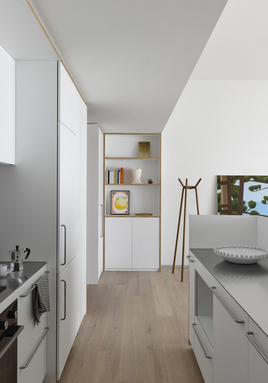 9 Wilson Ave Apartment / MA+Co + Neometro 9 Wilson Ave Apartment / MA+Co + Neometro - Interior Photography, Wood, Kitchen, Countertop, Lighting, Table