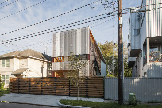 Reconsidering the Shotgun House: Between Preservation, Experimentation, and Displacement Reconsidering the Shotgun House: Between Preservation, Experimentation, and Displacement - Image 21 of 25