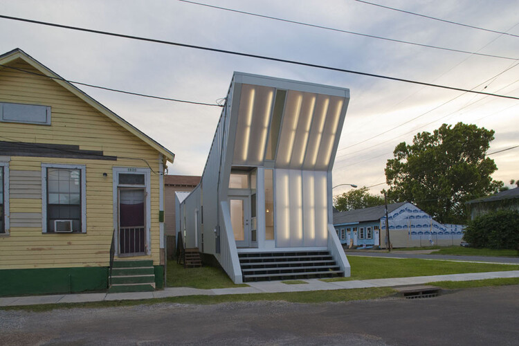 Reconsidering the Shotgun House: Between Preservation, Experimentation, and Displacement - Image 17 of 25