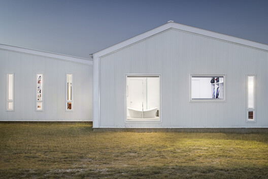 Reconsidering the Shotgun House: Between Preservation, Experimentation, and Displacement Reconsidering the Shotgun House: Between Preservation, Experimentation, and Displacement - Image 22 of 25