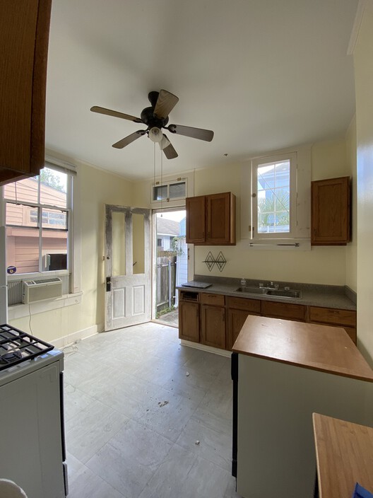 Reconsidering the Shotgun House: Between Preservation, Experimentation, and Displacement - Image 15 of 25