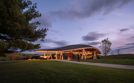 Studio Gang Completes the Samuel H. Scripps Theater Center for Hudson Valley Shakespeare in New York Studio Gang Completes the Samuel H. Scripps Theater Center for Hudson Valley Shakespeare in New York - Image 10 of 10