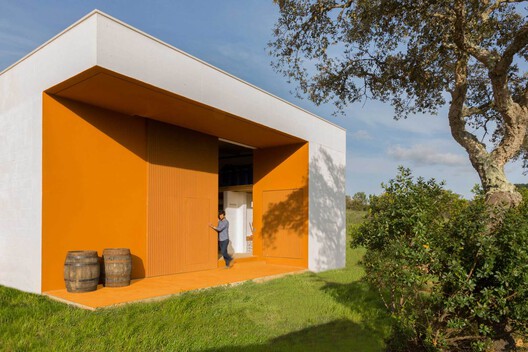 The Spirit of Space: 10 Distillery Projects Where Production Shapes Architecture The Spirit of Space: 10 Distillery Projects Where Production Shapes Architecture - Image 8 of 26