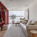 Apartamento Ripas / RAWI Arquitetura - Fotografia de Interiores, Interiores De Apartamentos, Cadeira