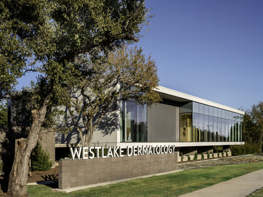 Westlake Dermatology Georgetown / Matt Fajkus Architecture Westlake Dermatology Georgetown / Matt Fajkus Architecture - Exterior Photography