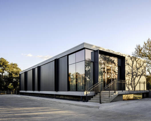 Westlake Dermatology Georgetown / Matt Fajkus Architecture Westlake Dermatology Georgetown / Matt Fajkus Architecture - Exterior Photography, Glass